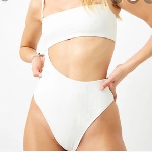 Brand new white frankies bikinis carter one piece